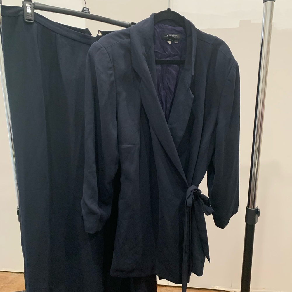 Pants suit